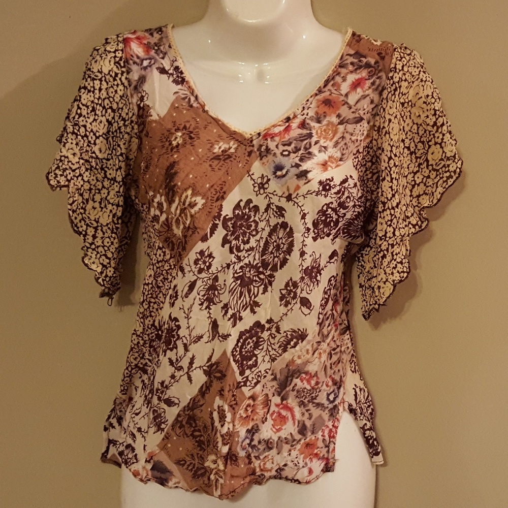 light,  flowy very comfortable casual shirt